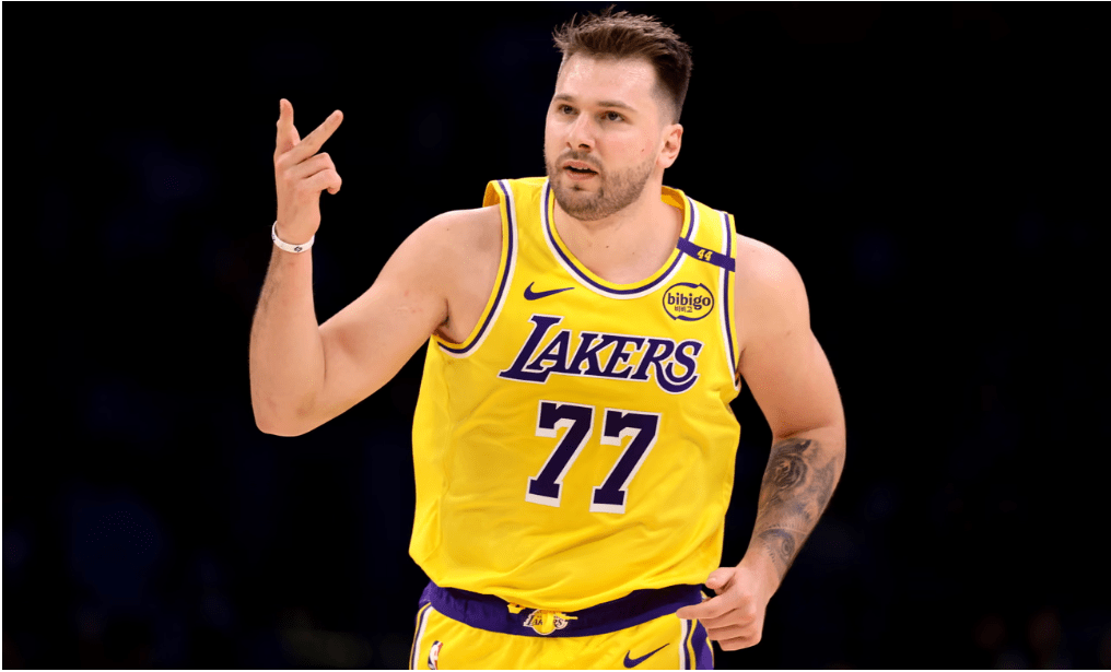 Short-Handed Lakers Open the Season Against the Golden State&nbsp;Warriors