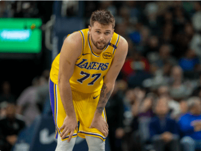 Curry and the Warriors Outrun the Slow-Footed Lakers in Season&nbsp;Opener