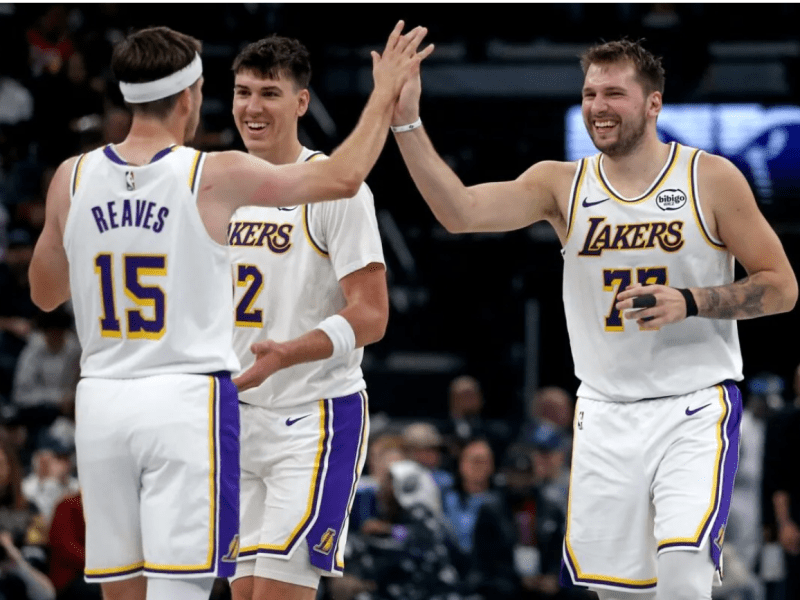 Lakers Continue to Win, Cooling off the Miami&nbsp;Heat