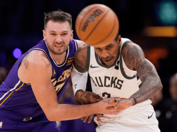 Lackluster Lakers Fall to the Milwaukee&nbsp;Bucks